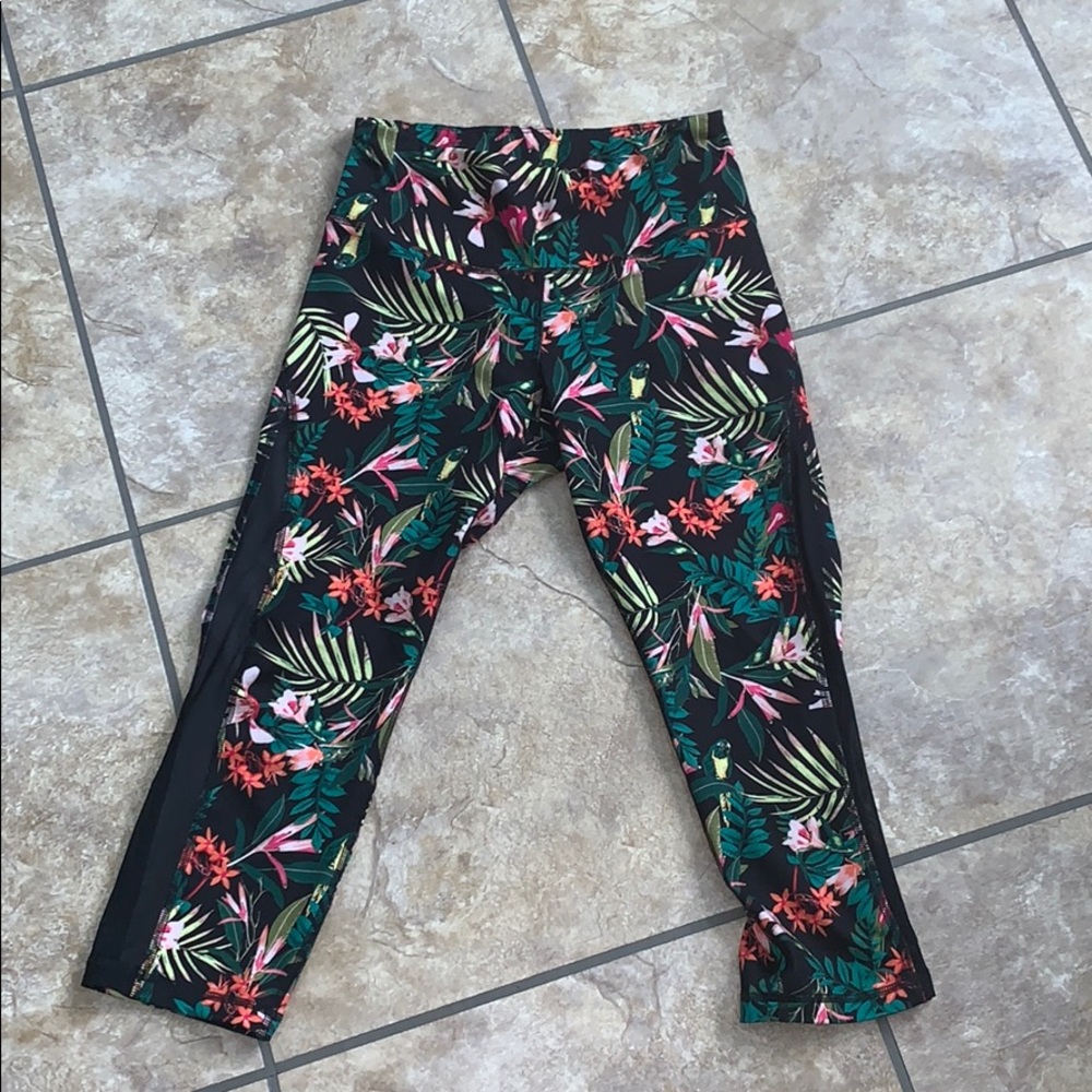 Cute cropped old navy leggings